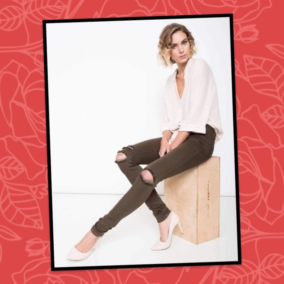 EUC Kancan Olive Jeans - Picture 2 of 7